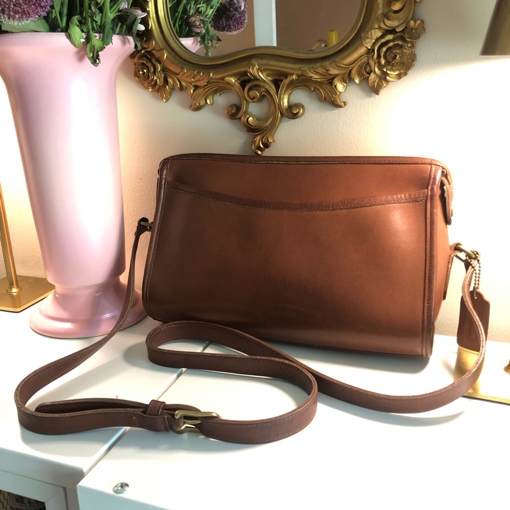 Vintage Coach Taylor Zip Bag 9944
